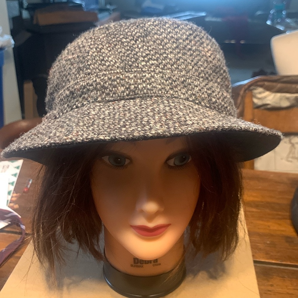 LLBEAN MENS HARRIS TWEED FEDORA HAT WITH GORE-TEX LINING.